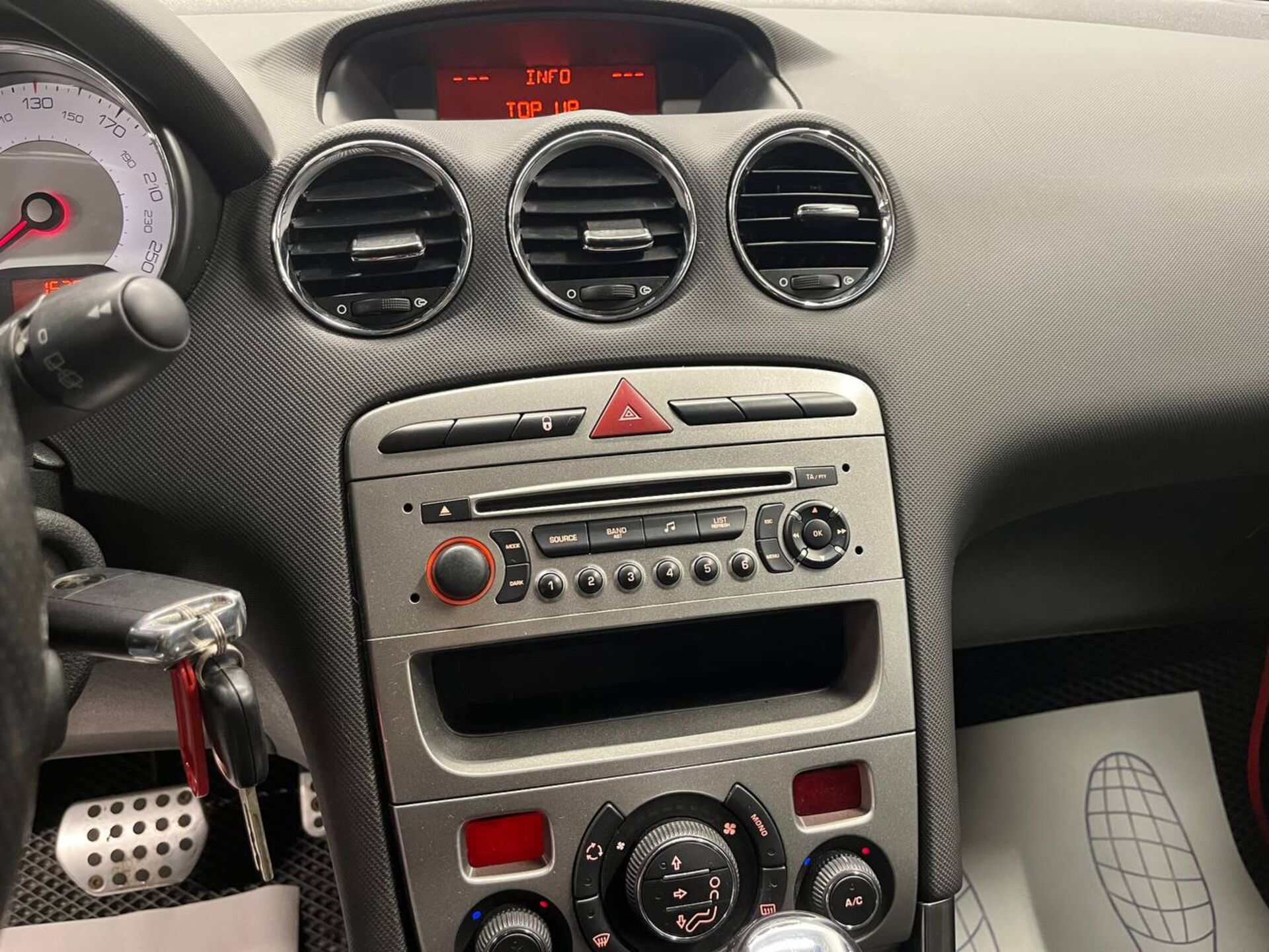 Peugeot 308 Sportium 2011 г.в., 172 000 км.