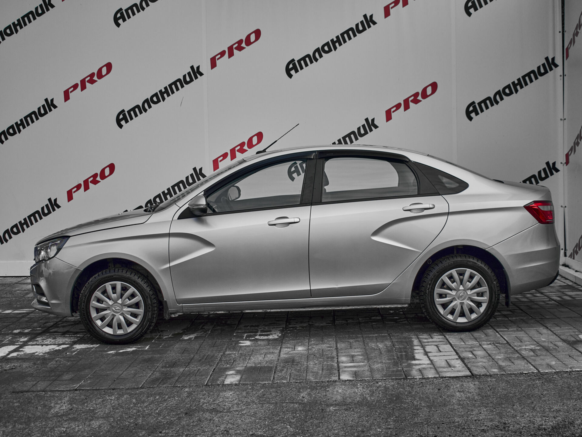 Купить Lada (ВАЗ) Vesta 1.6 MT (106 л.с.), 2016 в Екатеренбурге