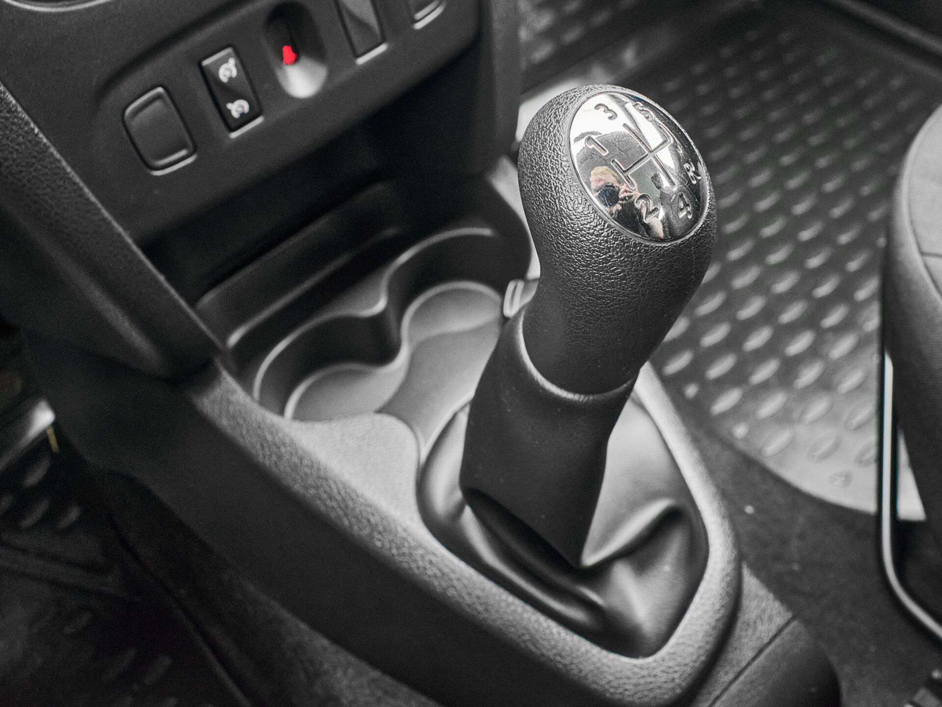 Купить Renault Sandero Stepway 1.6 MT (113 л.с.), 2018 в Екатеренбурге