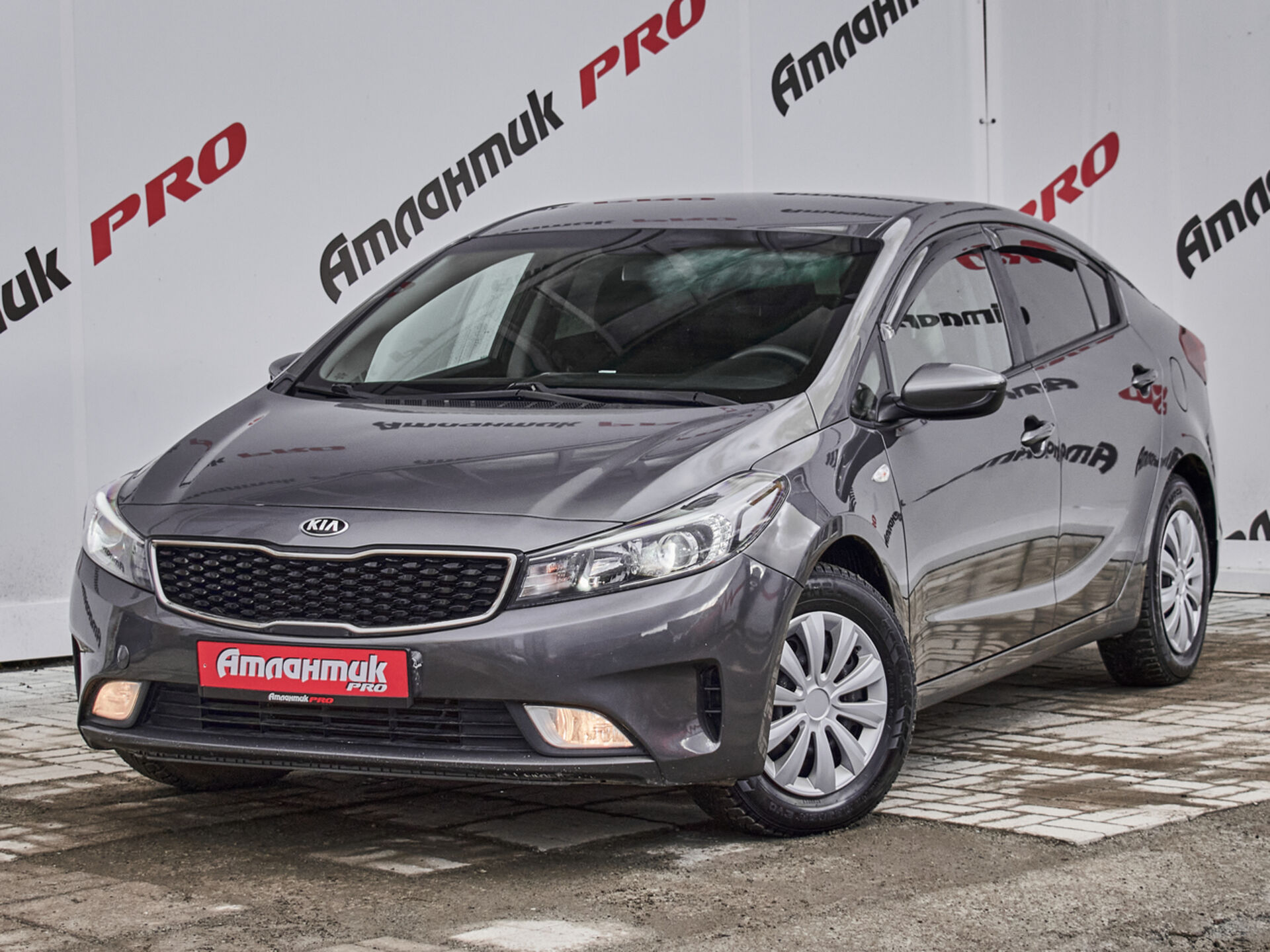 Купить Kia Cerato 1.6 AT (130 л.с.), 2017 в Екатеренбурге
