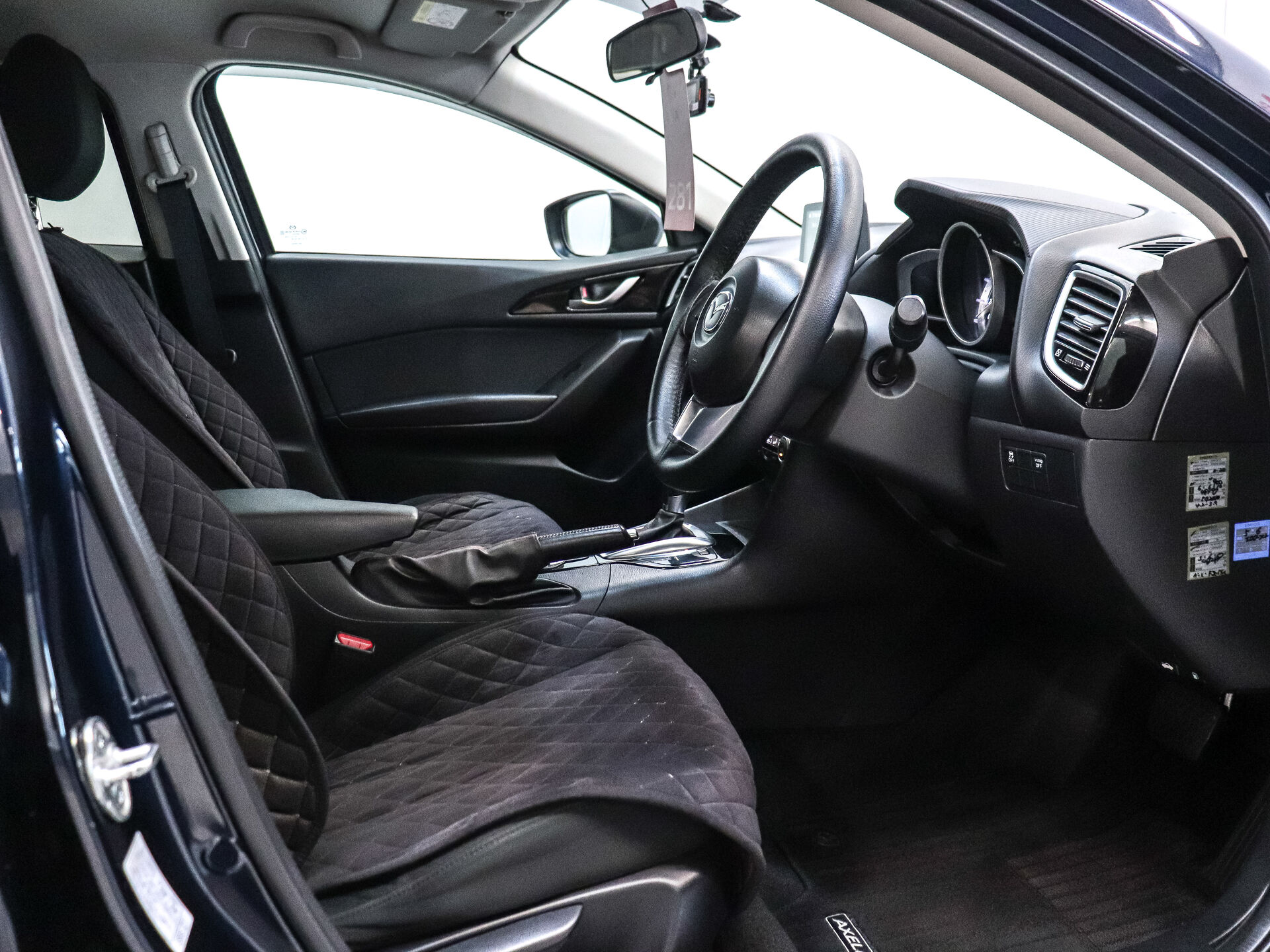 Mazda Axela 2014 9