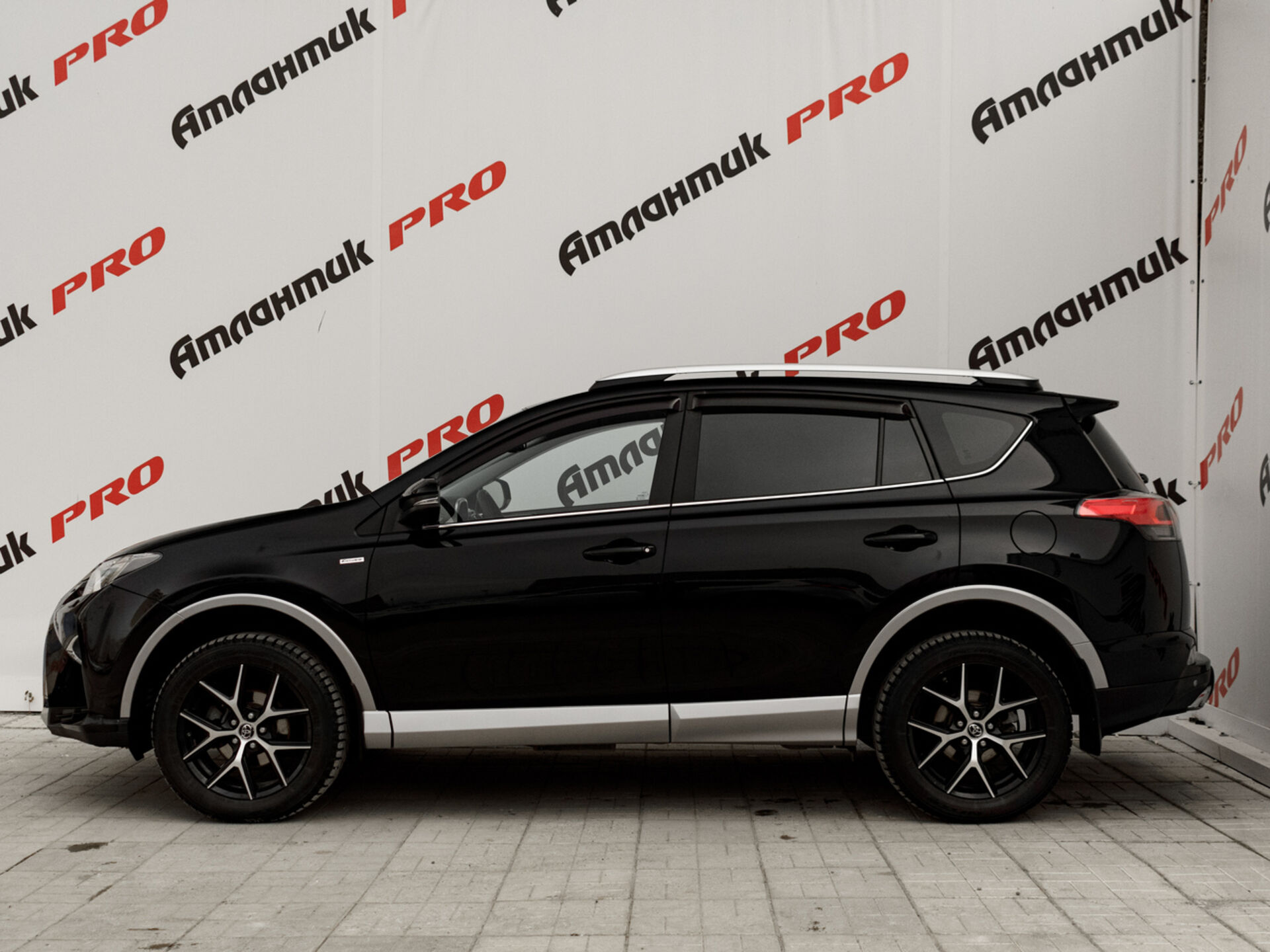 Купить Toyota RAV4 2.0 CVT (146 л.с.) 4WD, 2017 в Екатеренбурге