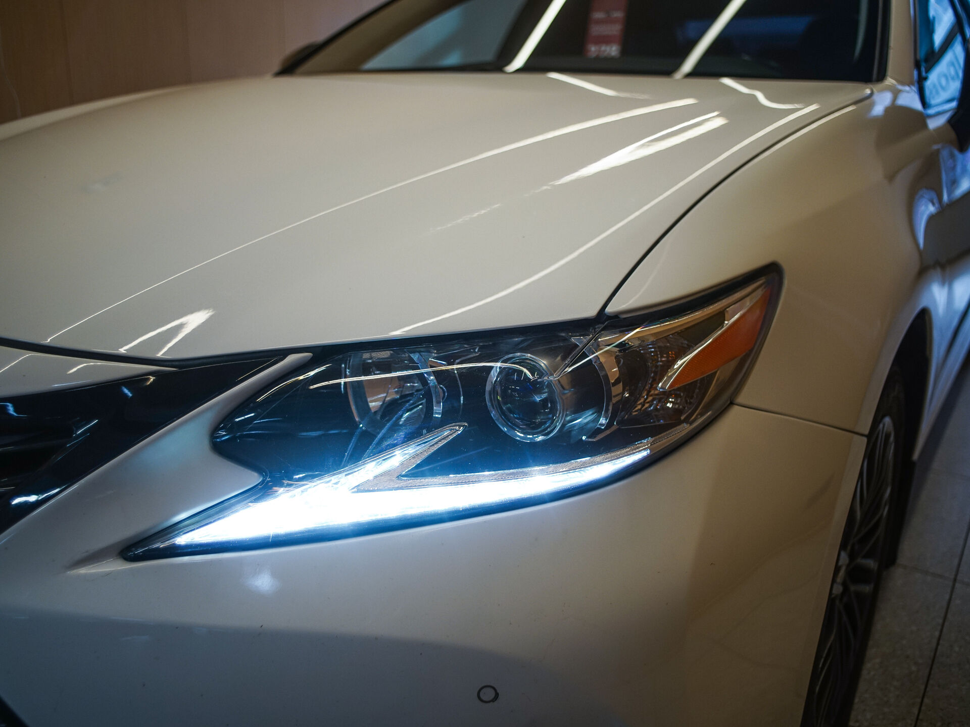 Lexus ES 2015 8