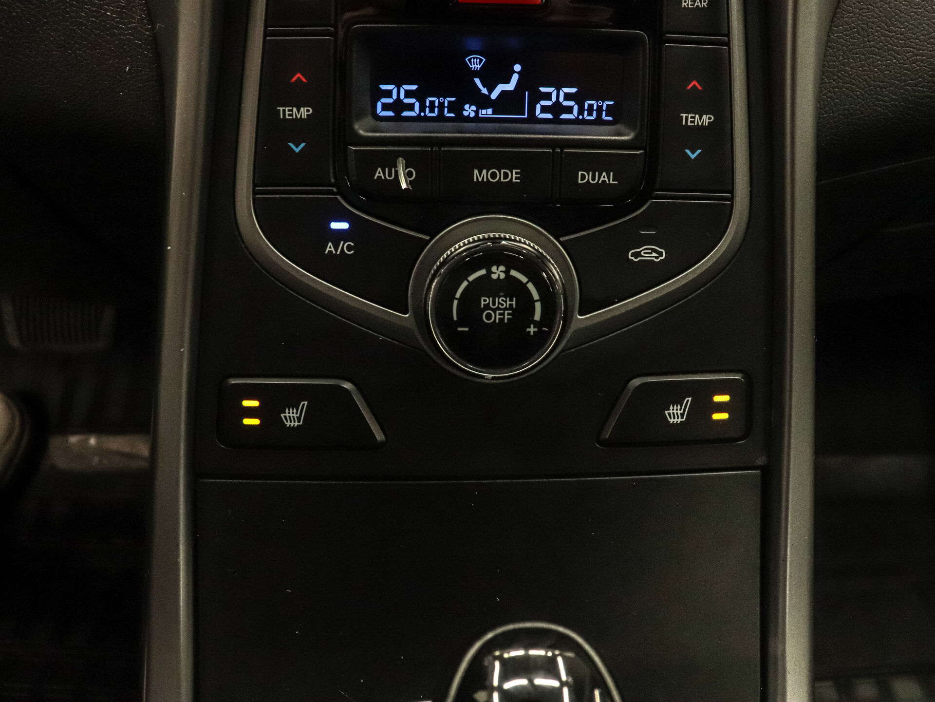 Hyundai Elantra 2013 15