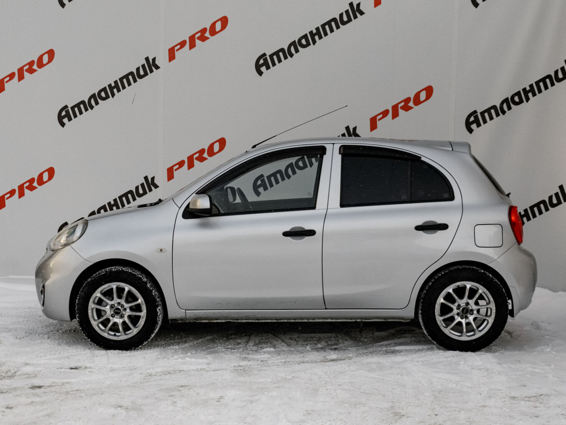 Купить Nissan March 1.2 CVT (79 л.с.), 2016 в Екатеренбурге