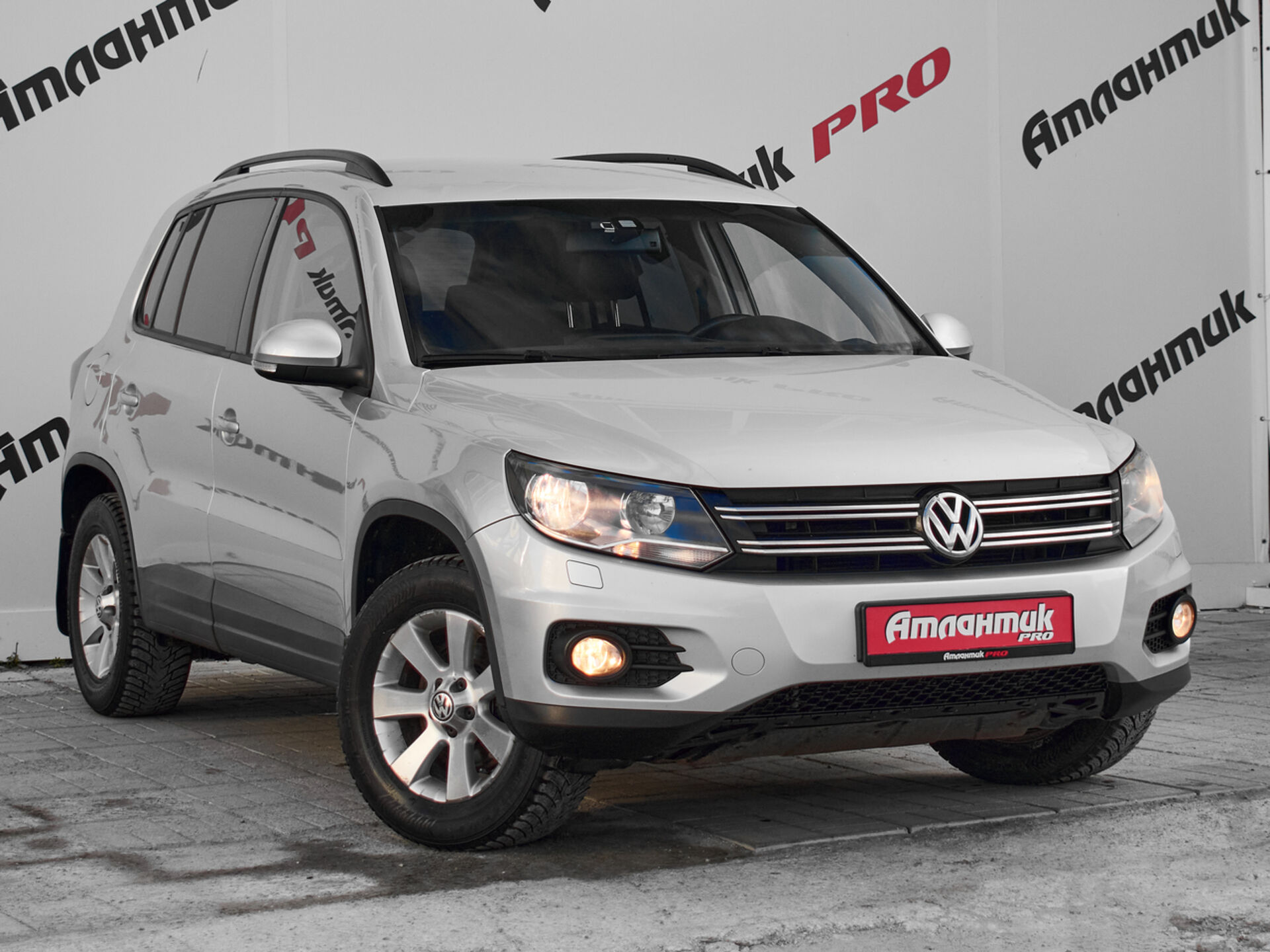 Купить Volkswagen Tiguan 2.0 AT (170 л.с.) 4WD, 2013 в Екатеренбурге