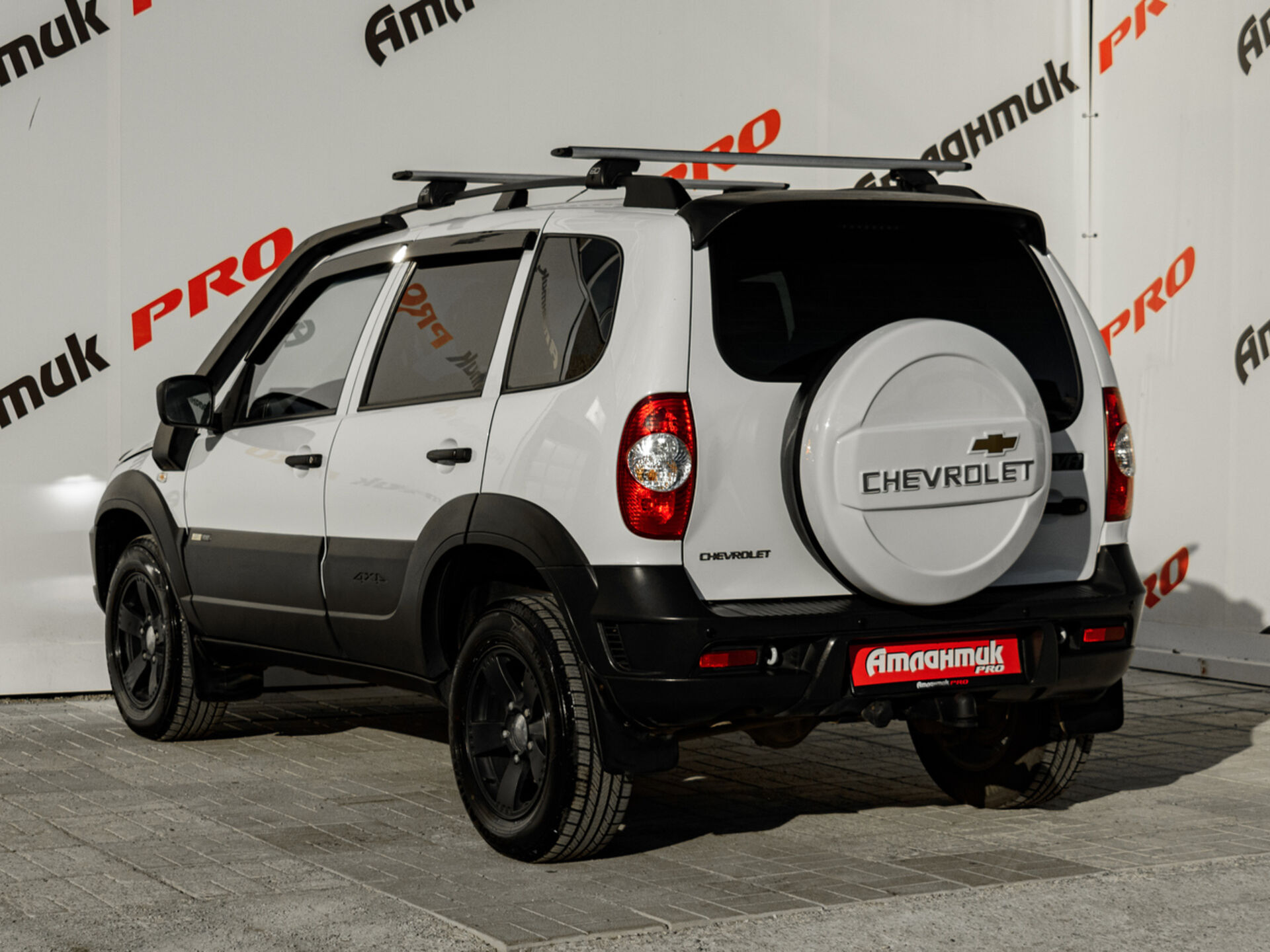 Купить Chevrolet Niva 1.7 MT (80 л.с.) 4WD, 2018 в Екатеренбурге