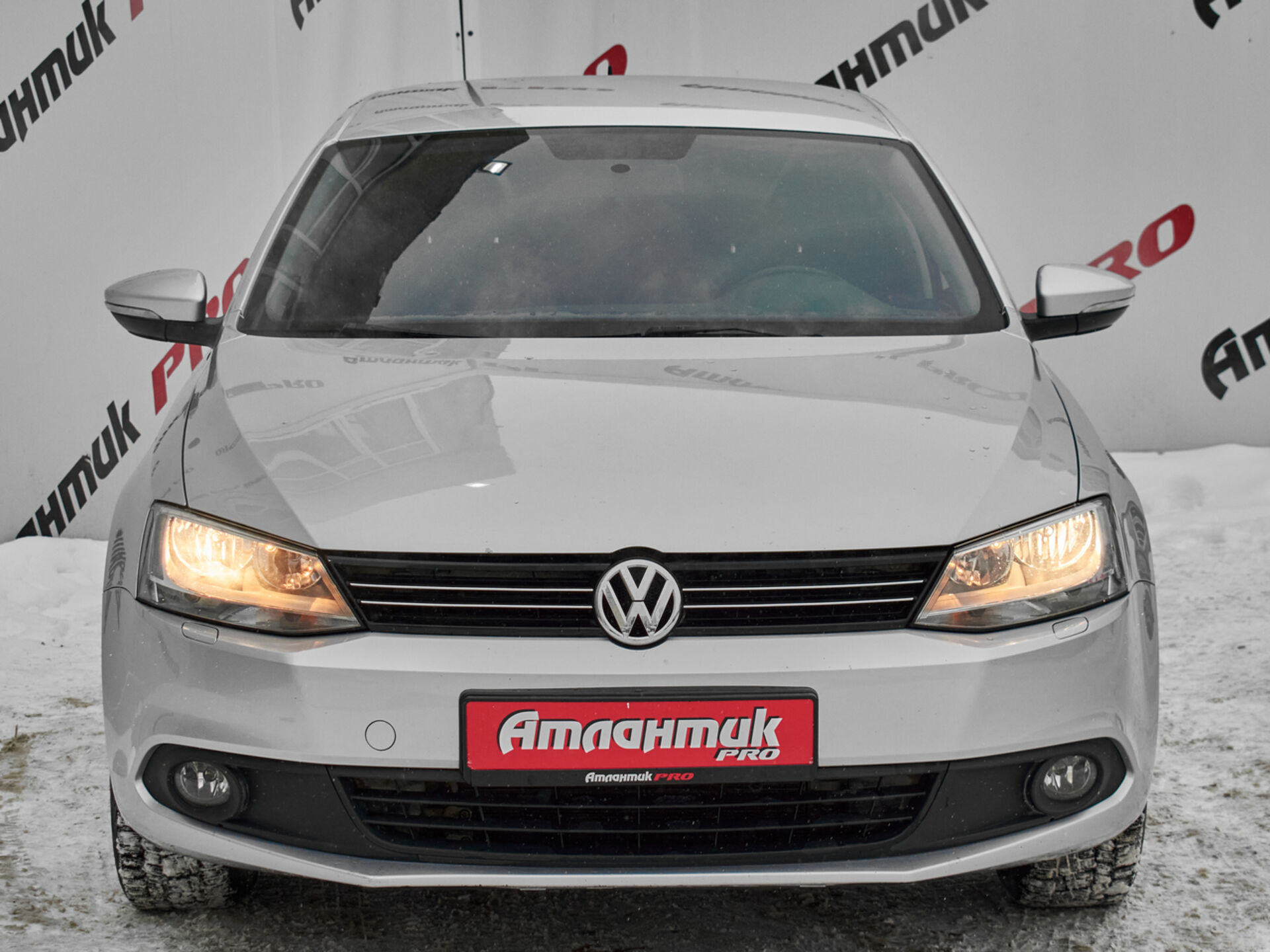 Купить Volkswagen Jetta 1.6 AT (105 л.с.), 2013 в Екатеренбурге