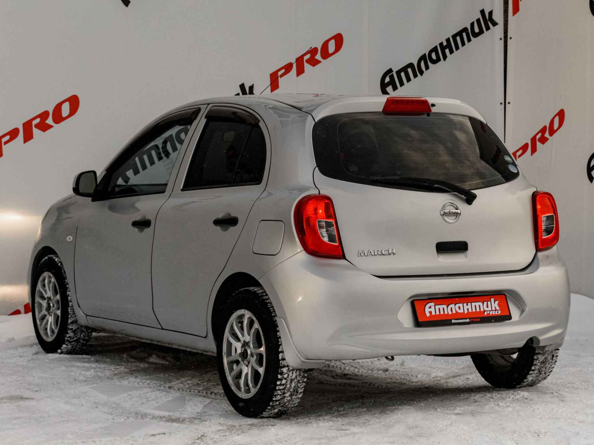 Купить Nissan March 1.2 CVT (79 л.с.), 2016 в Екатеренбурге