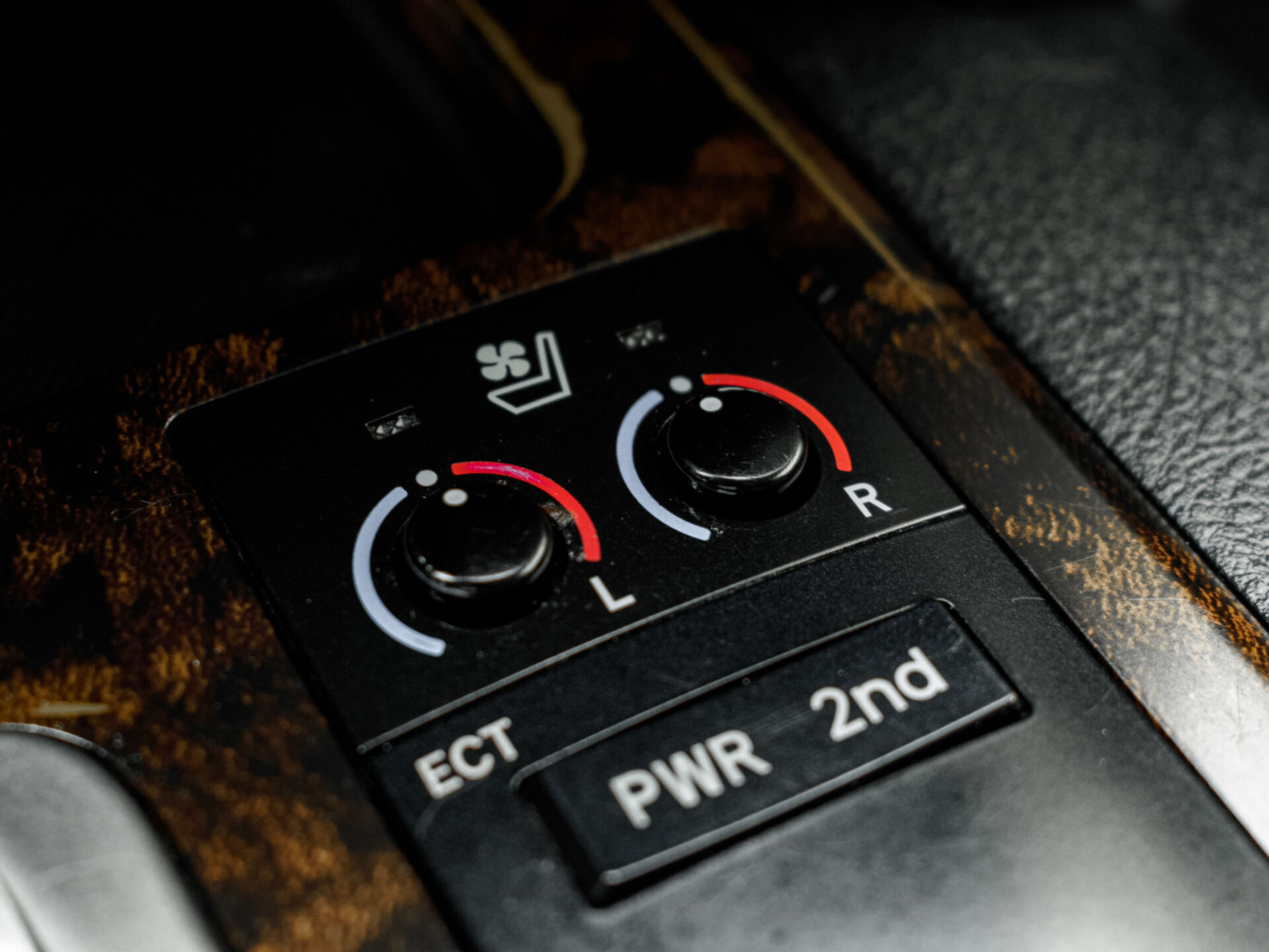 Купить Toyota Land Cruiser 4.5d AT (235 л.с.) 4WD, 2012 в Екатеренбурге