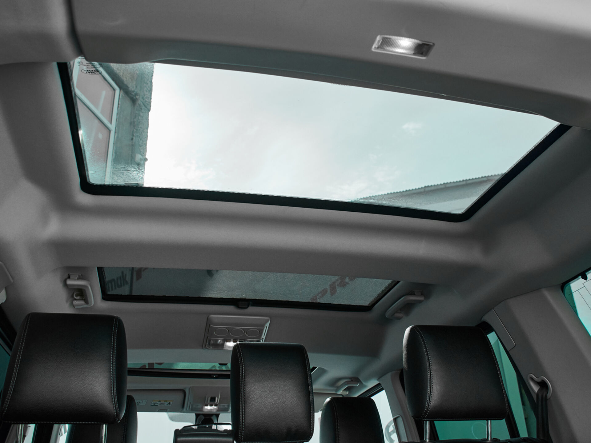 Купить Land Rover Discovery 2.7d AT (190 л.с.) 4WD, 2010 в Екатеренбурге