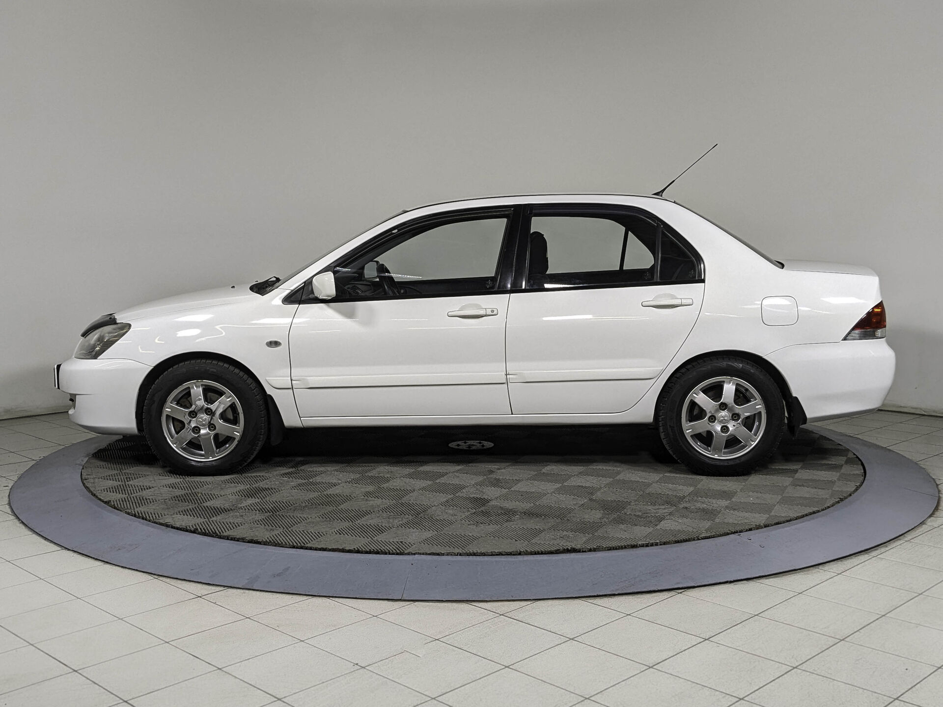 Mitsubishi Lancer Mitsubishi Lancer