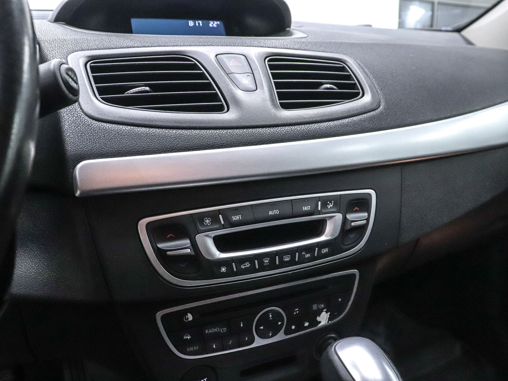 Renault Fluence 2012 11