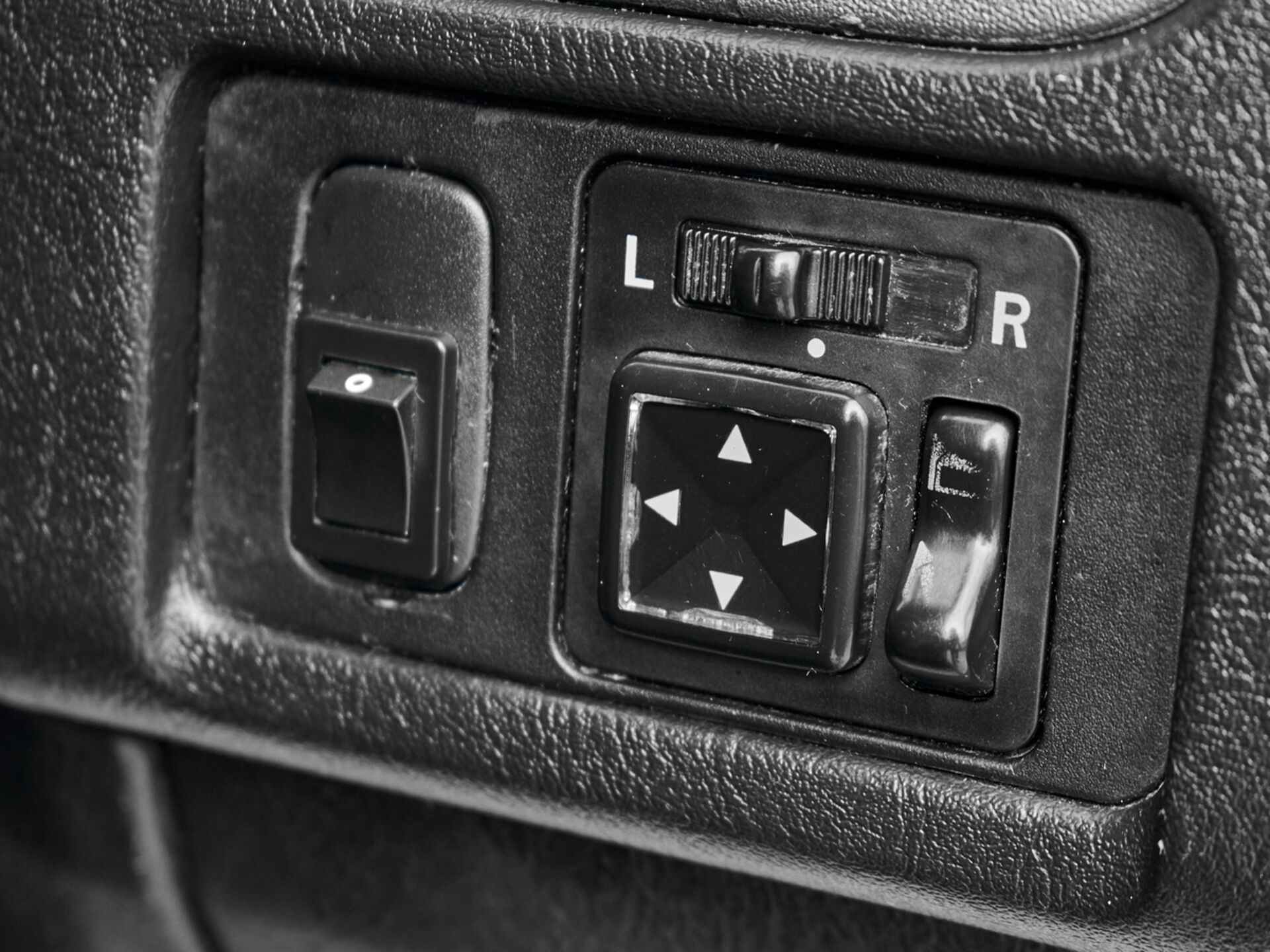 Купить Mitsubishi Pajero Mini 0.7 MT (64 л.с.) 4WD, 2006 в Екатеренбурге