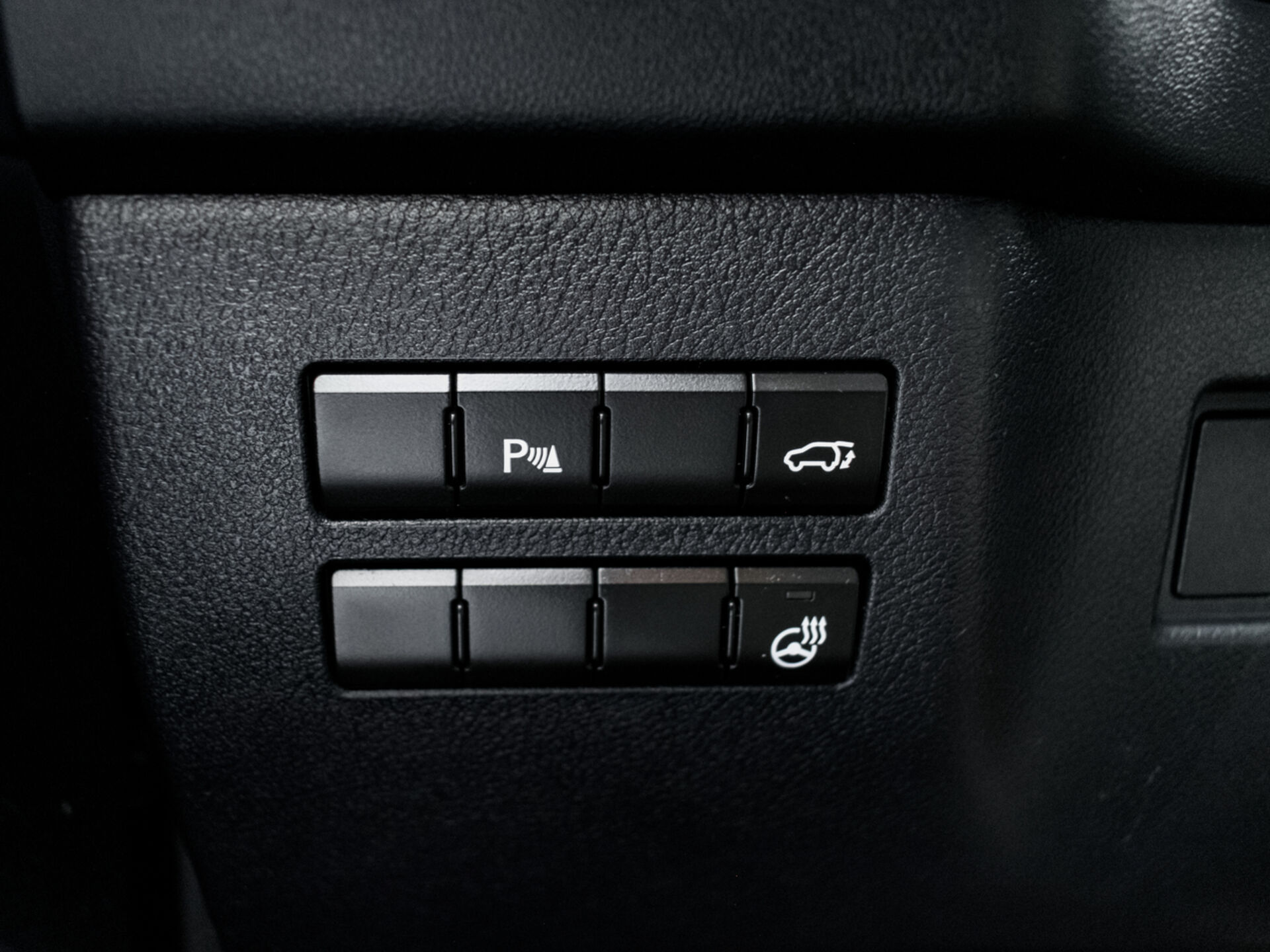 Купить Lexus NX 200 2.0 CVT (150 л.с.), 2017 в Екатеренбурге