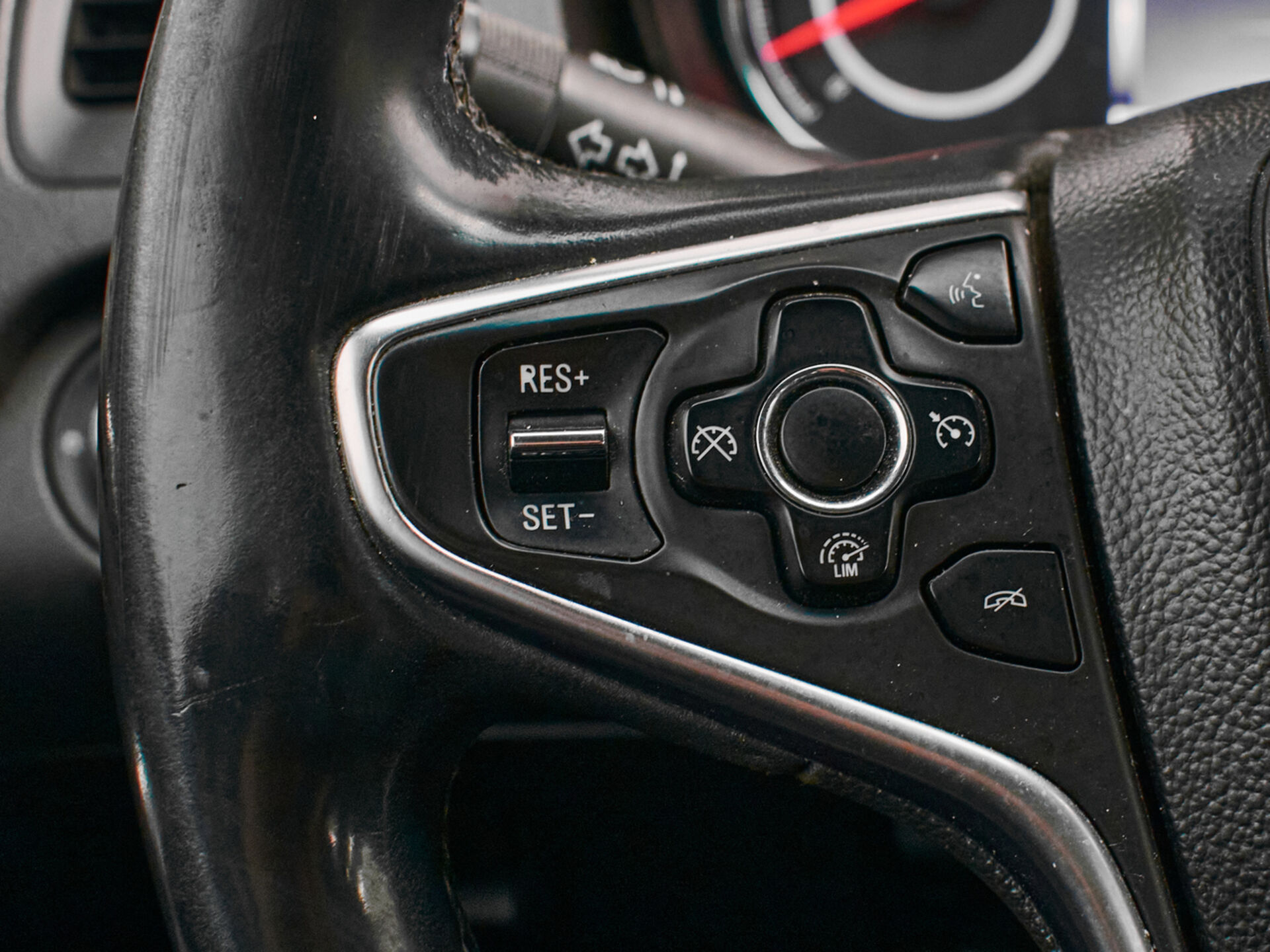 Купить Opel Insignia 1.6 AT (170 л.с.), 2014 в Екатеренбурге