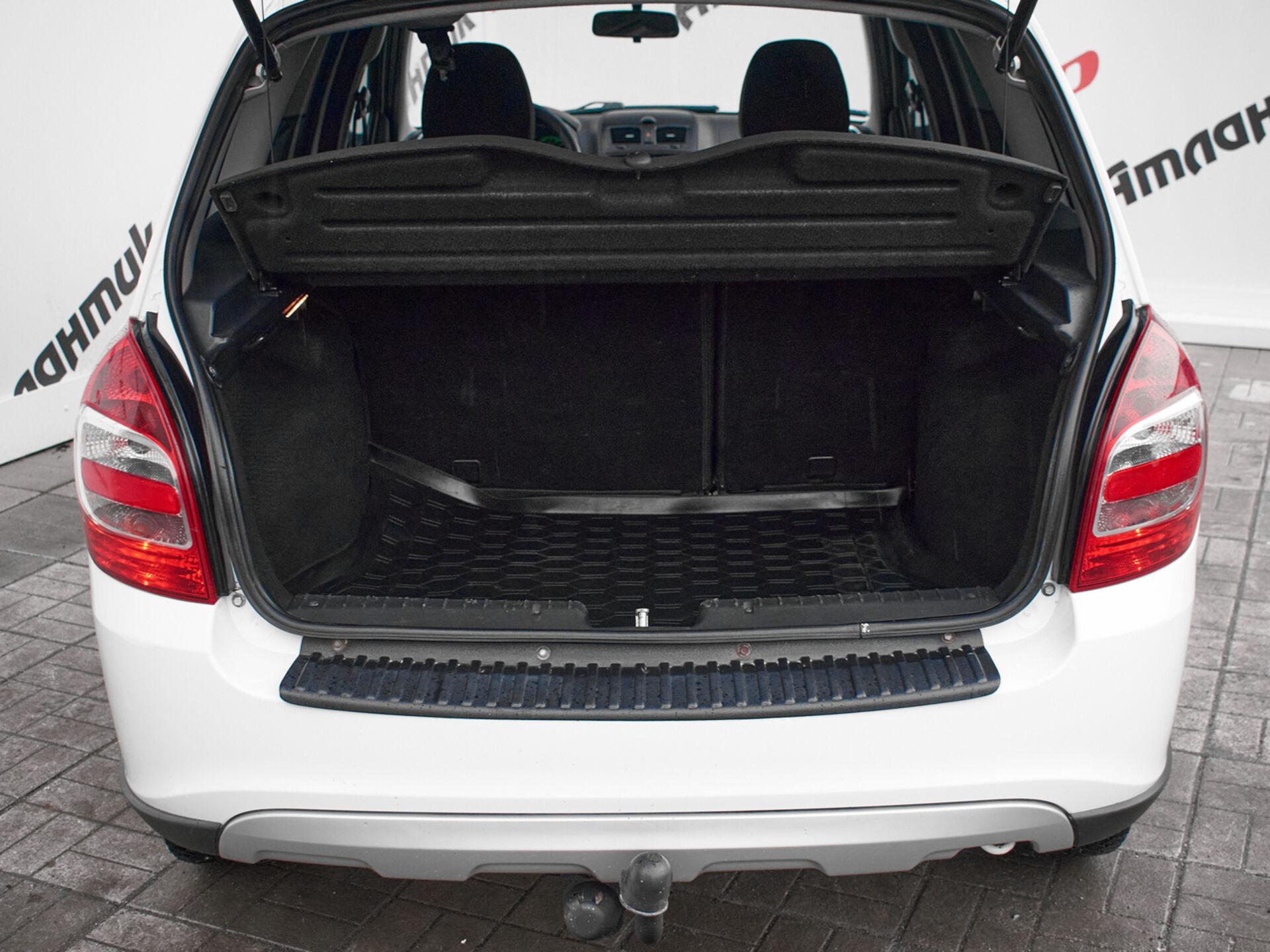 Купить Lada (ВАЗ) Kalina Cross 1.6 MT (87 л.с.), 2018 в Екатеренбурге