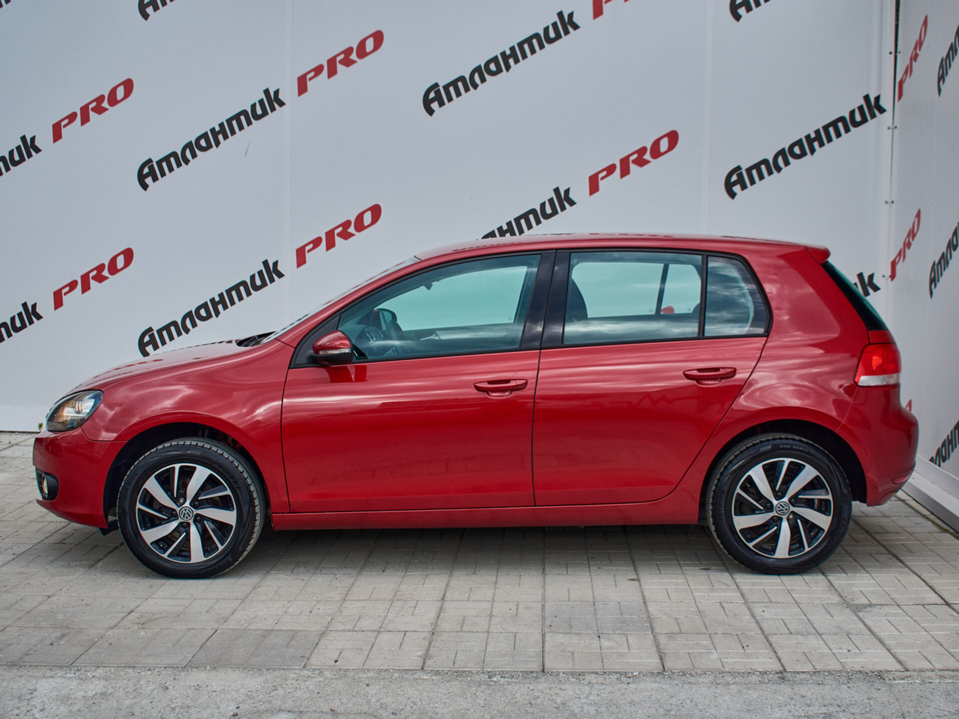 Купить Volkswagen Golf 1.6 AMT (102 л.с.), 2010 в Екатеренбурге