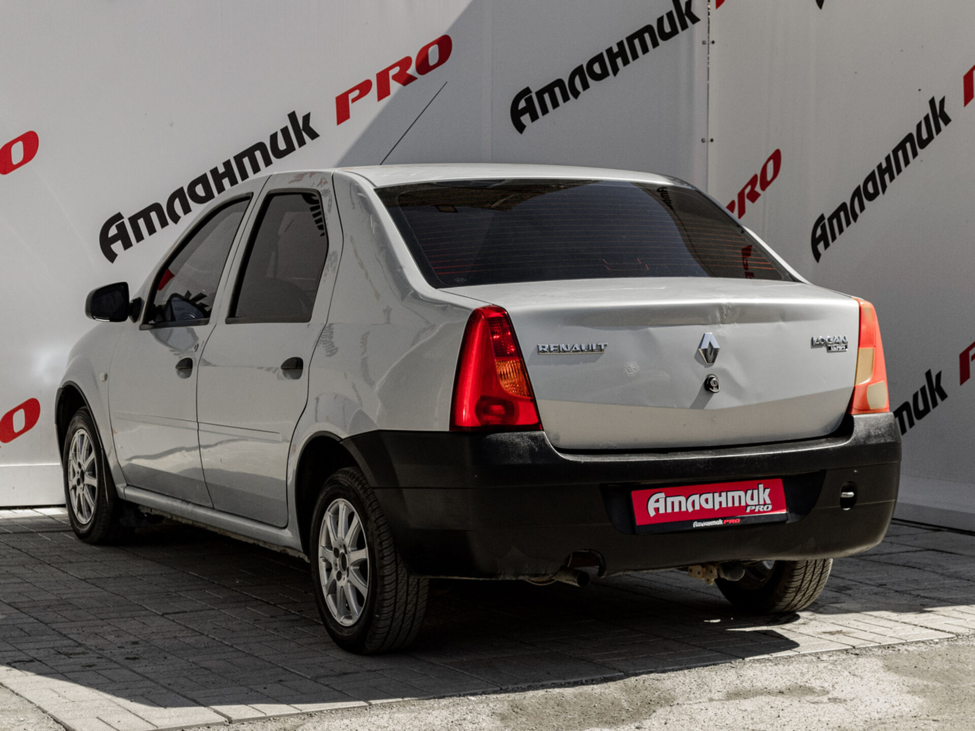 Купить Renault Logan 1.4 MT (75 л.с.), 2007 в Екатеренбурге