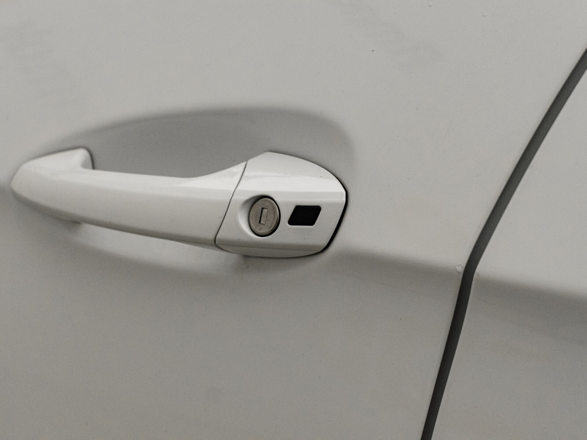 Купить Mercedes-Benz E-Класс 200 2.0 AT (184 л.с.), 2014 в Екатеренбурге