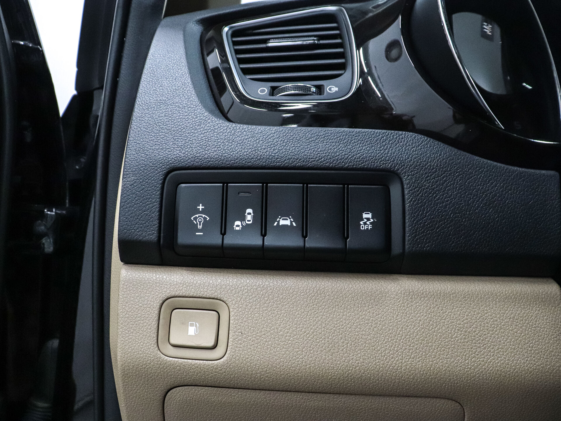 Kia Carnival 2019 9