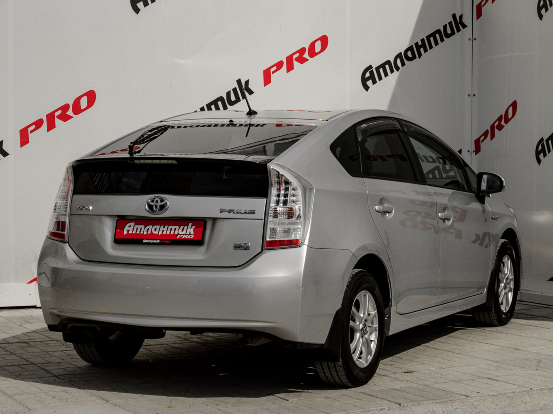 Купить Toyota Prius 1.8hyb AT (99 л.с.), 2009 в Екатеренбурге