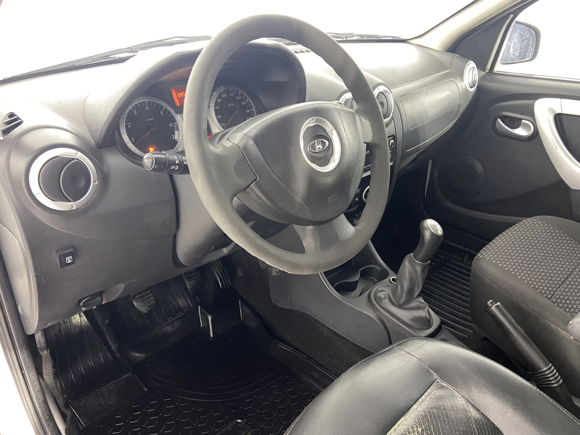 Lada Largus Luxe (5 мест) (2015-2017) 2014 г.в., 285 000 км.