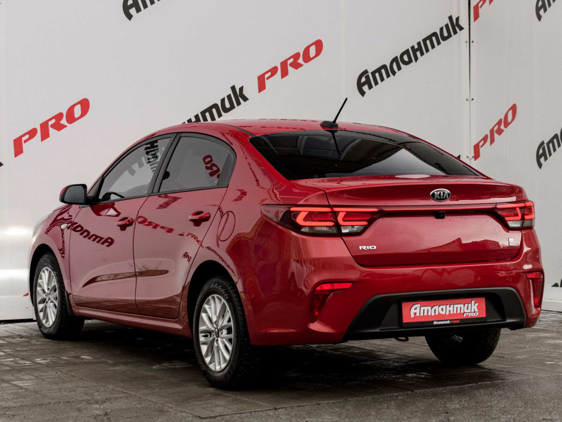 Купить Kia Rio 1.6 MT (123 л.с.), 2019 в Екатеренбурге