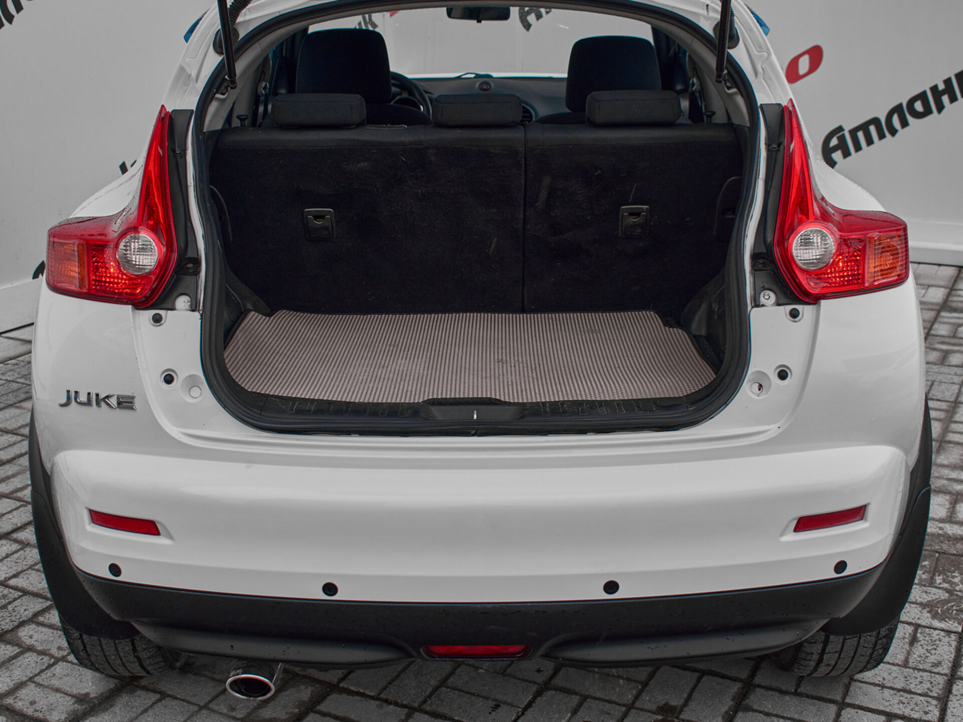 Купить Nissan Juke 1.6 CVT (117 л.с.), 2014 в Екатеренбурге